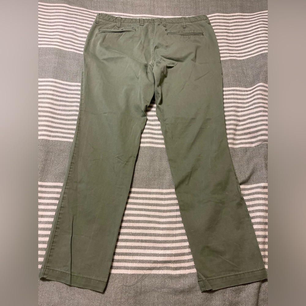 Gap Slim fit Green Chinos Size 33 x 32 - Picture 2 of 3